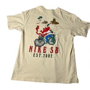 Nike SB Bike Day Graphic T-Shirt Alabaster Beige Size M (FJ1141-744)